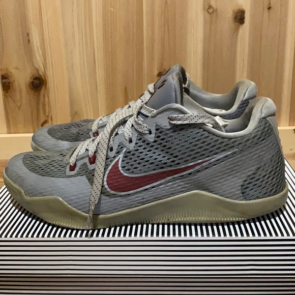 Kobe 11 lower merion